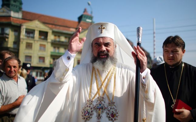 Patriarhul Daniel: Trebuie susținut efortul Bisericii de a apăra familia naturală în faţa unor 